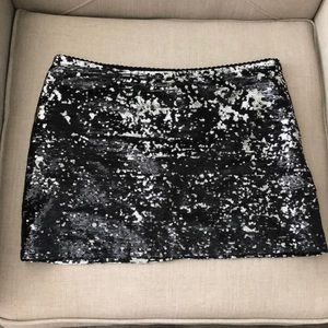 Sparkly Blk & Silver Sequence Mini Skirt